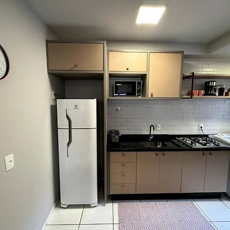 Condominio Solar Di Lucca Lindo Apartamento Com Ar Condicionado E Proximo A Uel Лондрина Екстериор снимка