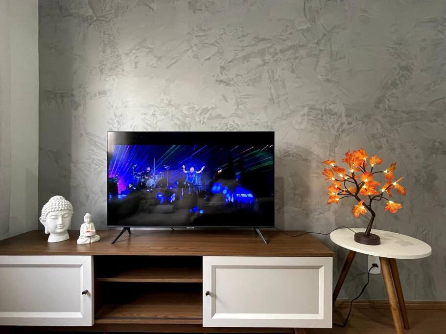 Condominio Solar Di Lucca Lindo Apartamento Com Ar Condicionado E Proximo A Uel Лондрина Екстериор снимка